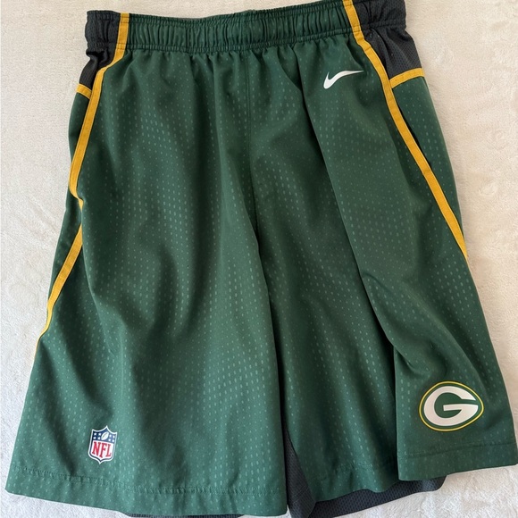 Nike Greenbay Packers Long Athletic Shorts Men’s L Large Football NFL - Picture 1 of 16